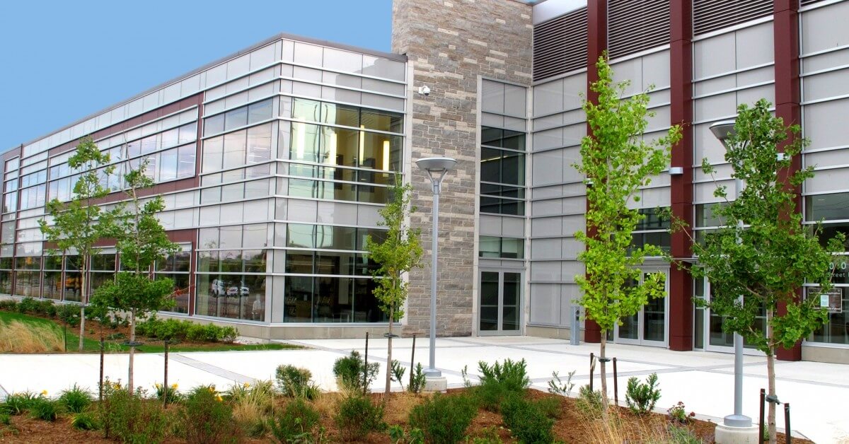 Commercial-Landscaping-1-5df9027f6f320